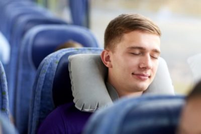 как спать в автобусе