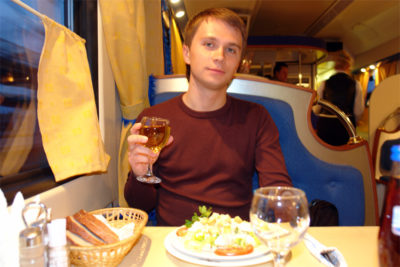 в каком вагоне ресторан в поезде